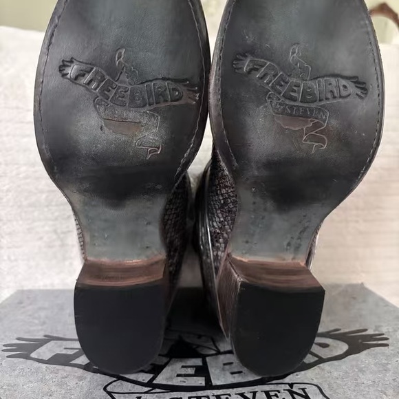 Freebird Snakeskin Pattern Ankle Booties - Picture 5 of 5